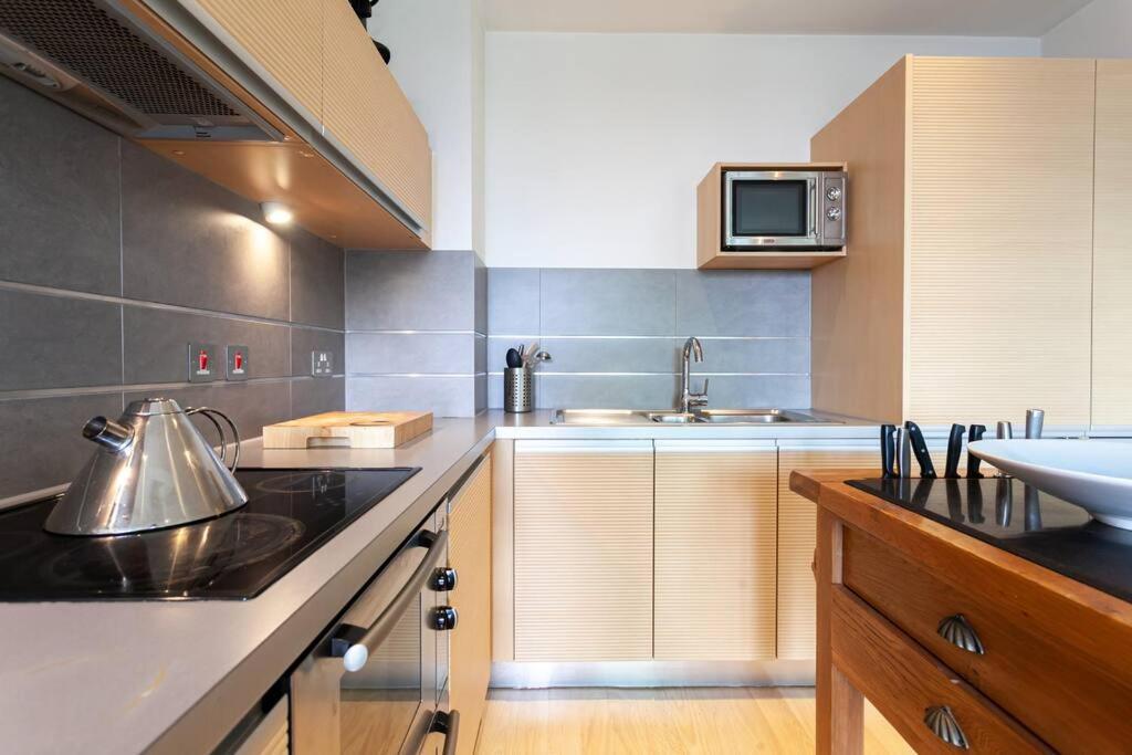 Iconic Luxury Manchester Apartment Buitenkant foto